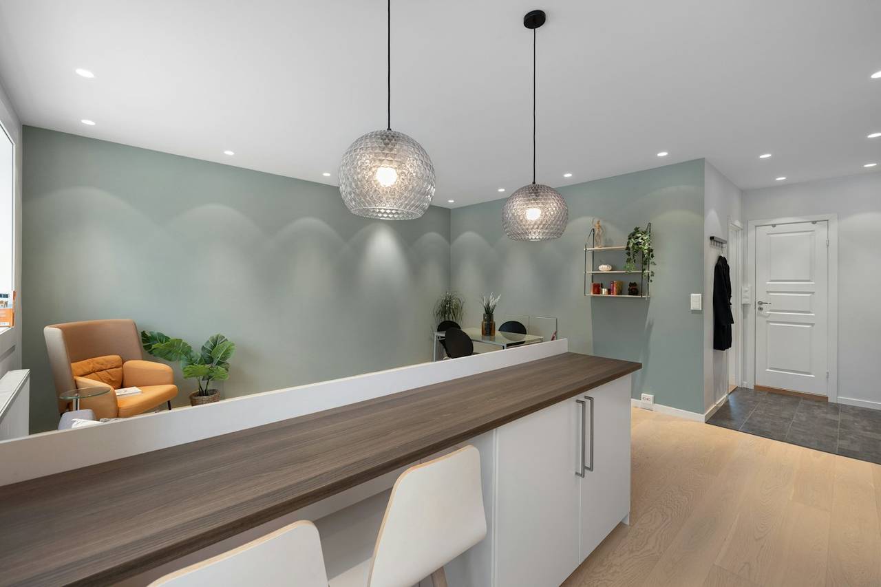 The reception at Noor Dental Studio
