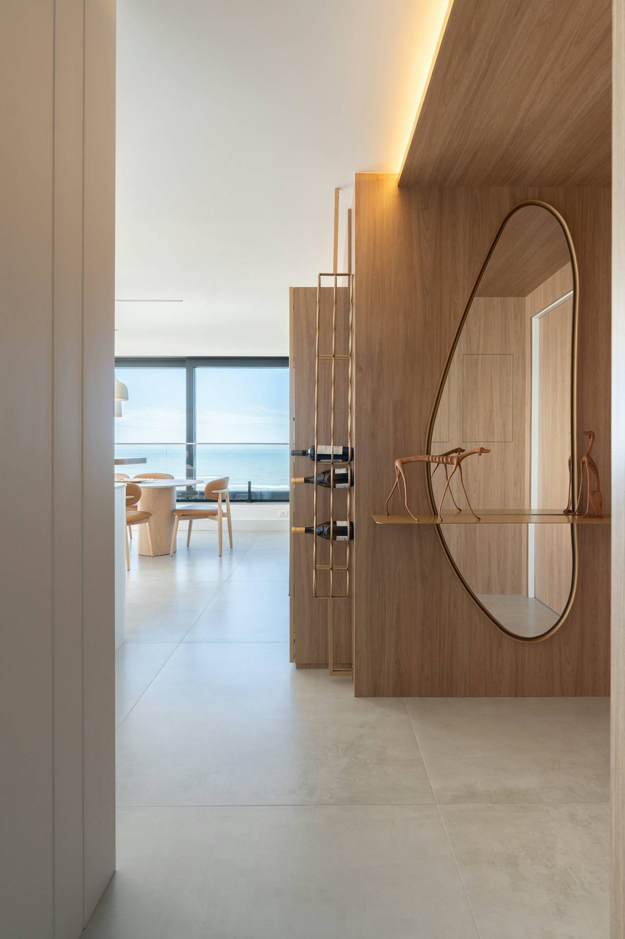 Furnished shoreline apartment